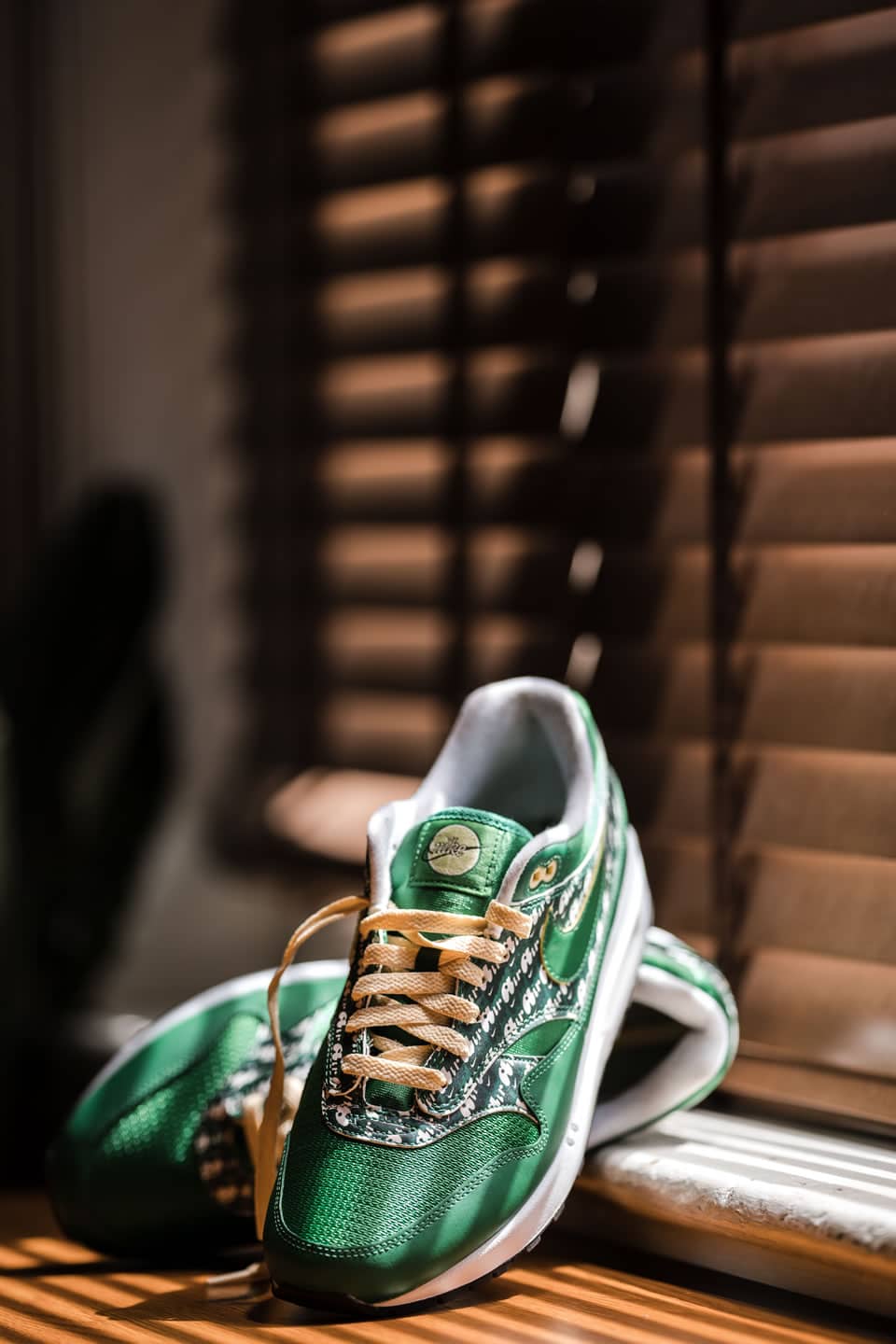 Nike Air Max trainers in green